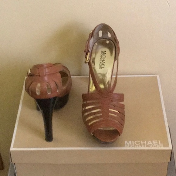 Michael Kors size 10 - Picture 1 of 2